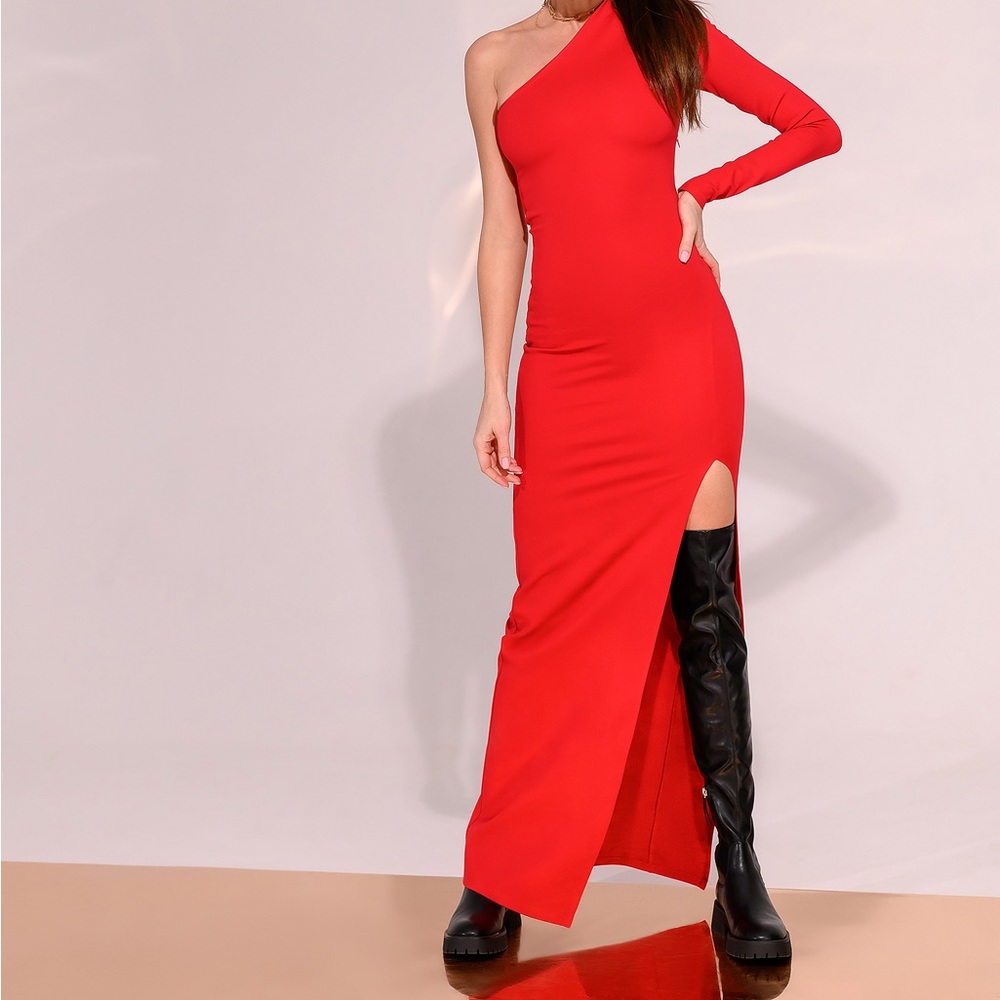 RED ONE-SHOULDER MAXI DRESS